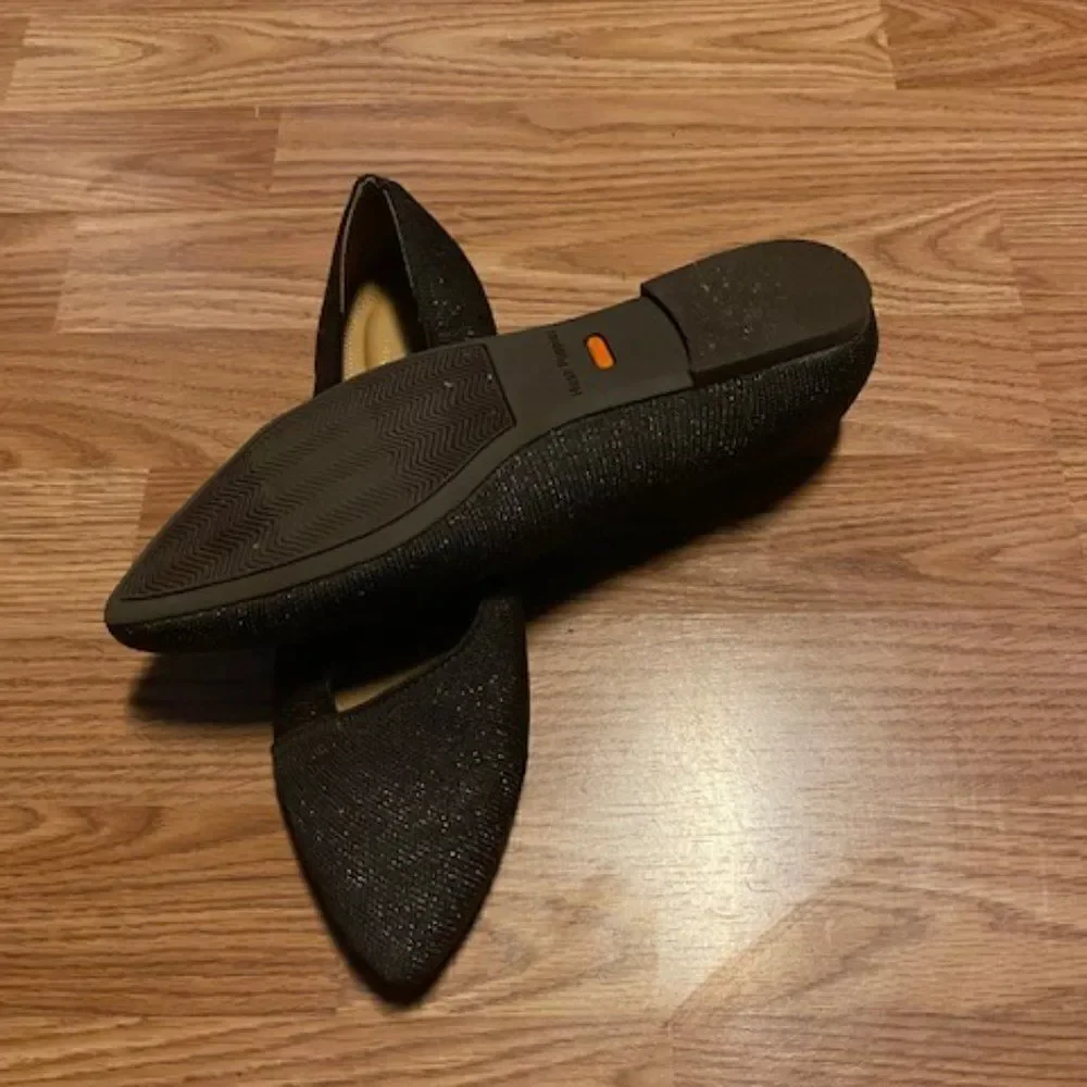 Hush Puppies casual slip on comfort  Brown knit flats, size 9